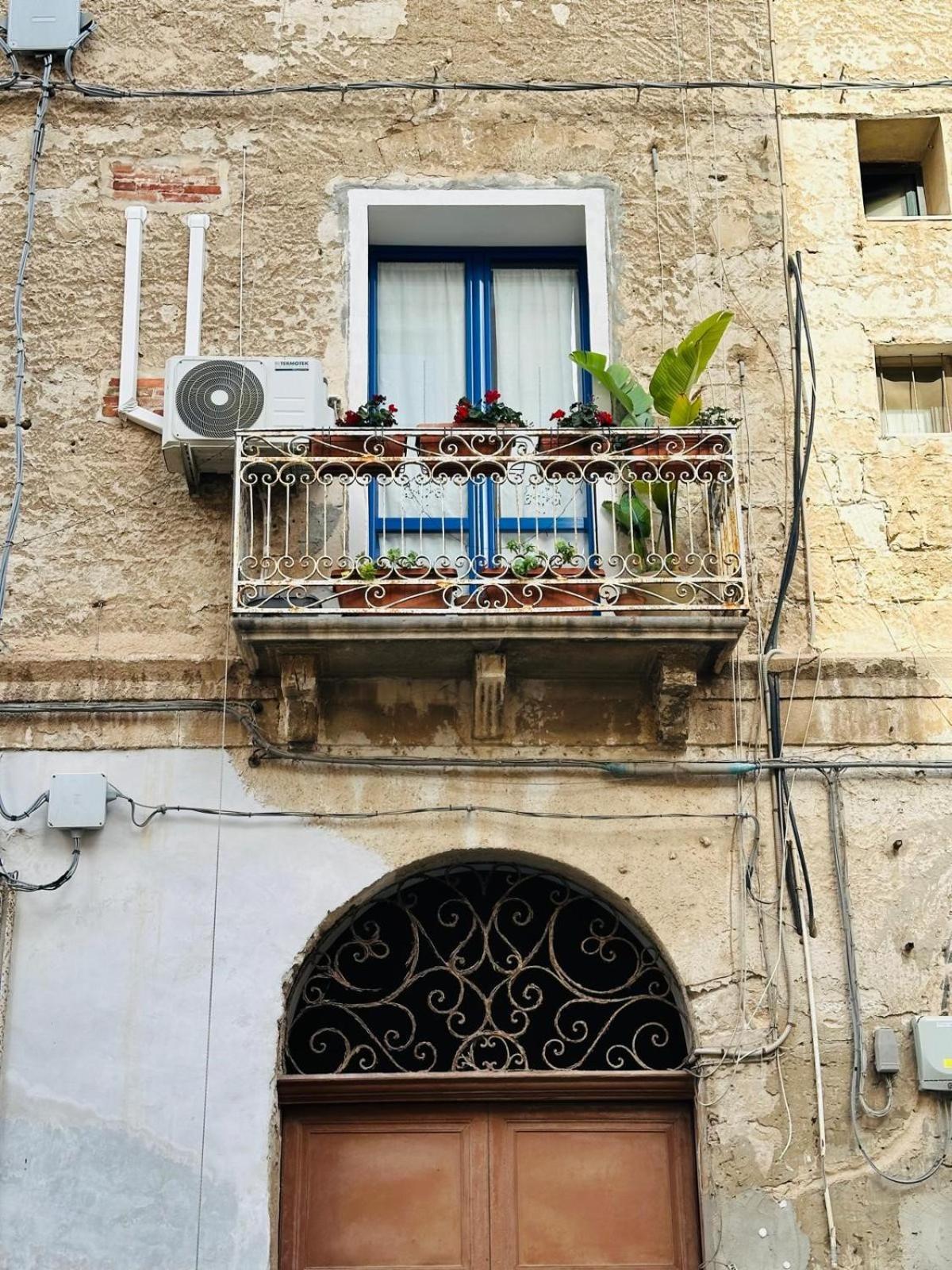 Donna Jona Appartement Trapani Buitenkant foto